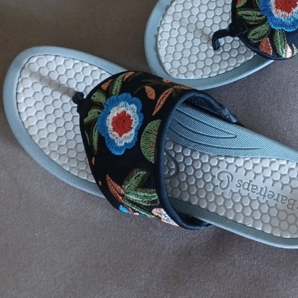 BARETRAPS slip-on SANDALS flip flops LIKE NEW Dasie SIZE 8M - Picture 5 of 5